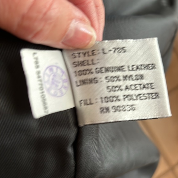 Women’s 100% leather jacket - Picture 4 of 6